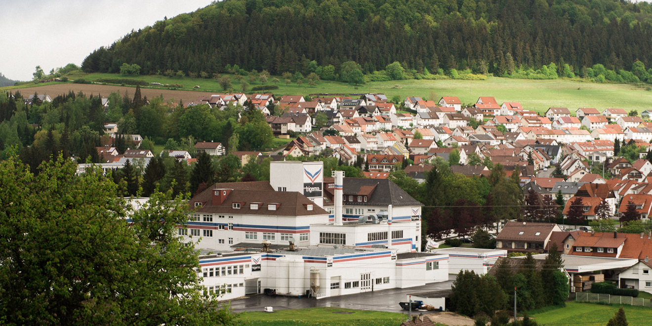 Schwäbische Alb, auf der Schwäbischen Alb, Sehenswürdigkeiten der Schwäbischen Alb, TRIGEMA auf der Schwäbischen Alb, Burg Hohenzollern, Blautopf, Biosphärengebiet Schwäbische Alb, Bad Urach, Kracher Wasserfall, Bärenhöhle, Nebelhöhle