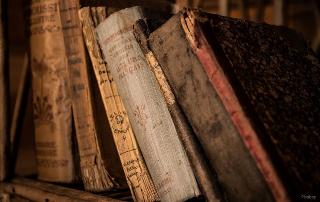 Sprachen, die nicht schriftlich überliefert werden, sterben aus.