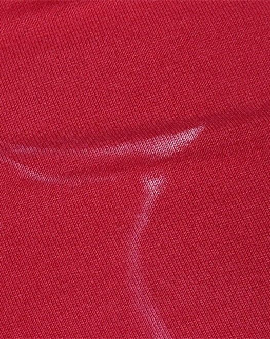 Eingetrocknetes Salz beschädigt auf Dauer das Material unserer Bekleidung.